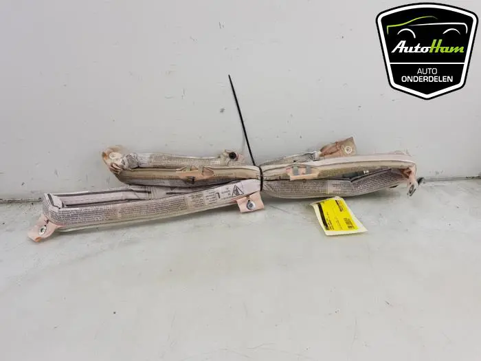 Airbag hemel links Porsche Panamera