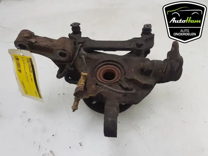 Fusee links-voor Nissan Primastar