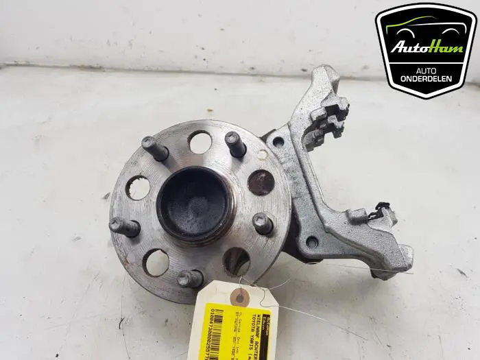 Fusee links-achter Toyota Yaris