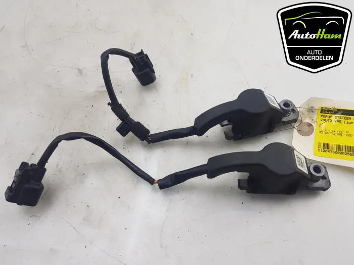 Popup Systeem Motorkap Volvo V40
