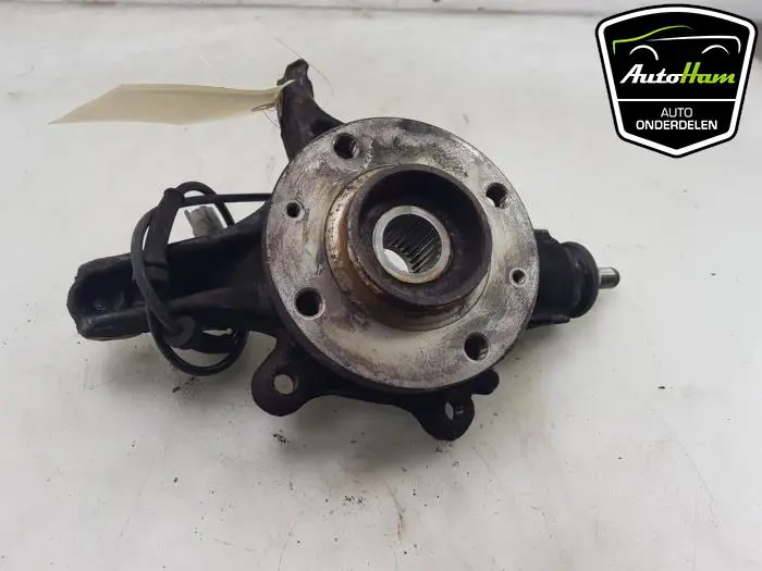 Fusee links-voor Peugeot 3008