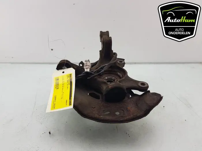Fusee links-voor Toyota Yaris