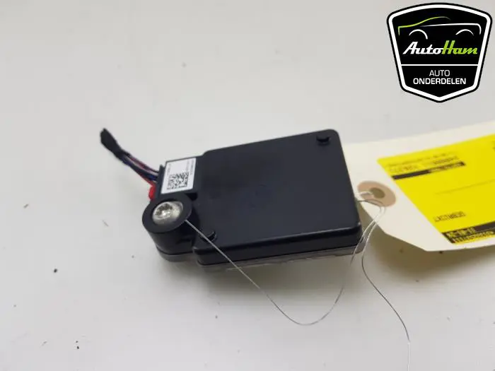 Radar sensor Tesla Model S