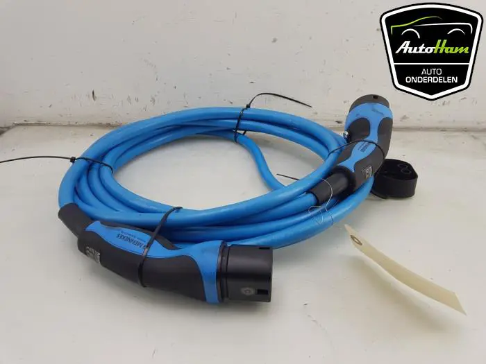 Oplaadkabel elektrische auto Tesla Model S