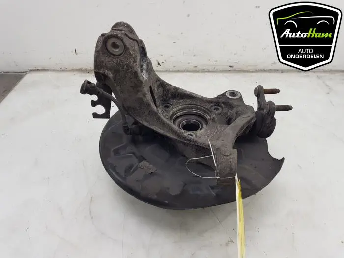 Fusee links-voor Volkswagen Golf