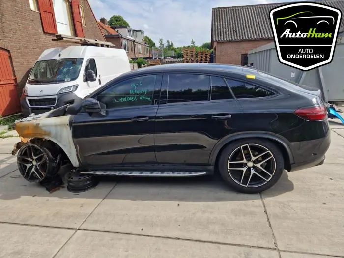 Portier 4Deurs links-achter Mercedes GLE