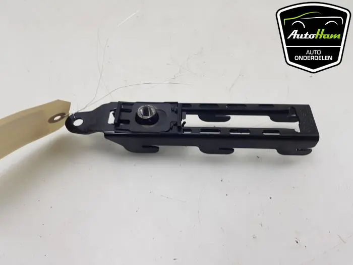 Gordelaangever links Volkswagen Transporter