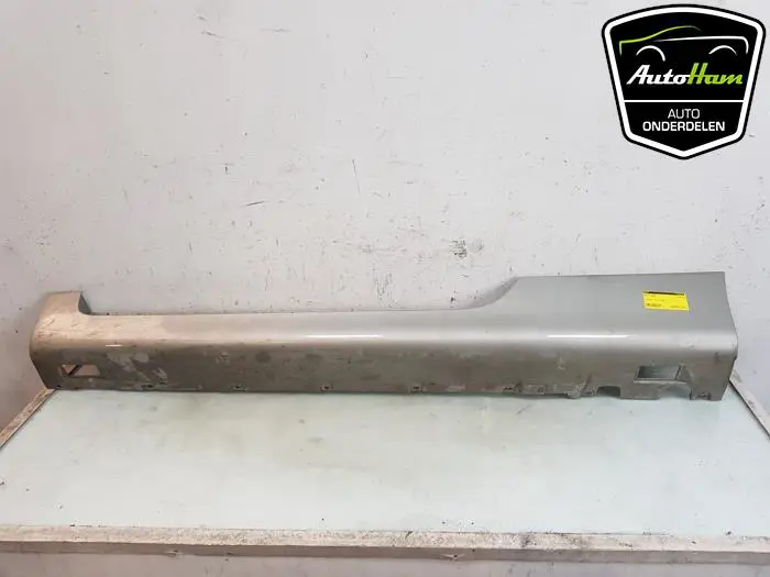 Zijskirt links Audi TT