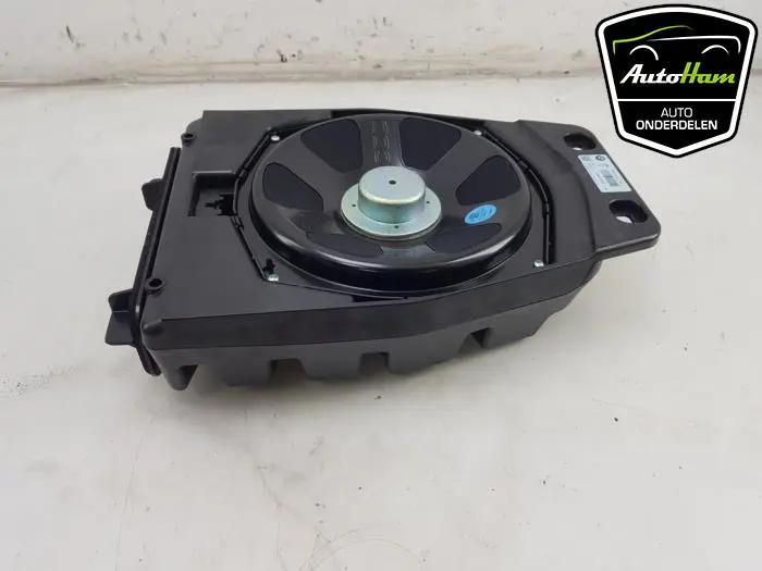 Subwoofer BMW Z4