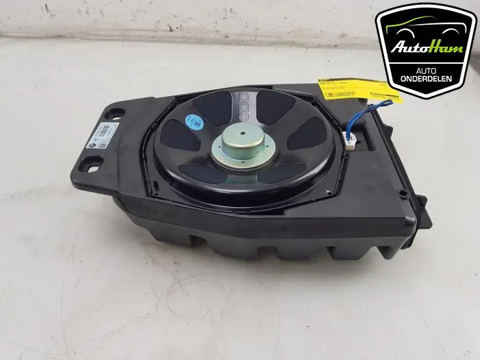 Subwoofer BMW Z4