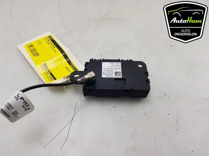 Antenne Versterker Tesla Model 3