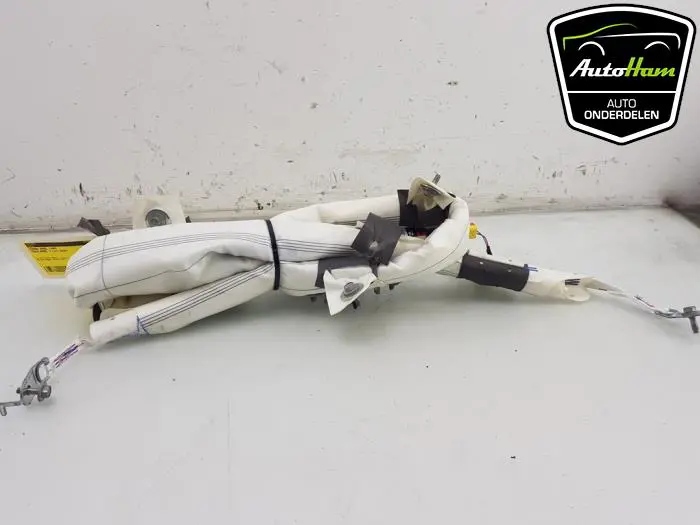 Airbag hemel links Tesla Model 3