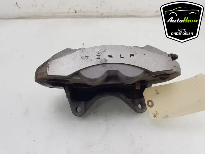 Remklauw (Tang) rechts-voor Tesla Model 3