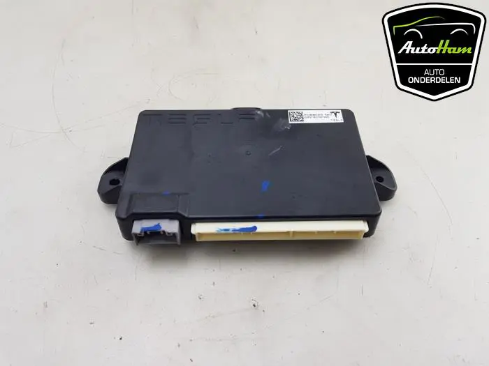 Centrale Deurvergrendelings Module Tesla Model X