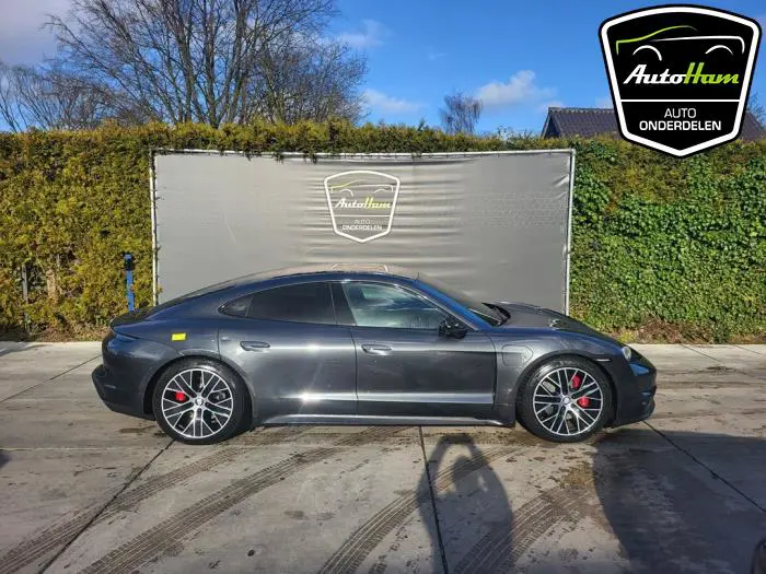 Portier 4Deurs rechts-voor Porsche Taycan