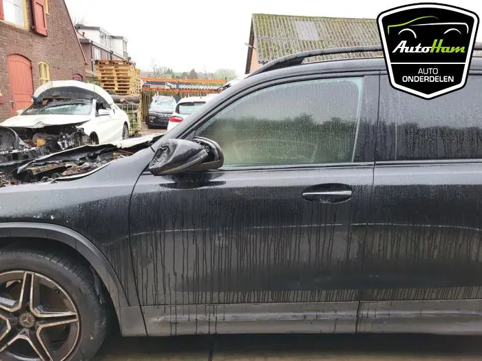 Portier 4Deurs links-voor Mercedes GLB-Klasse