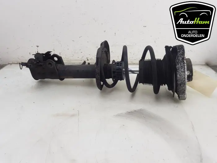 Schokdemper links-voor Mercedes CLA