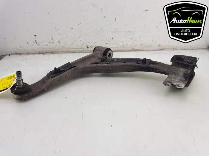 Draagarm links-voor Mercedes CLA