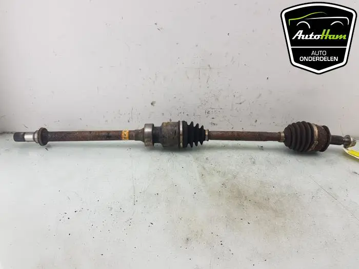 Aandrijfas rechts-voor Mazda 3.
