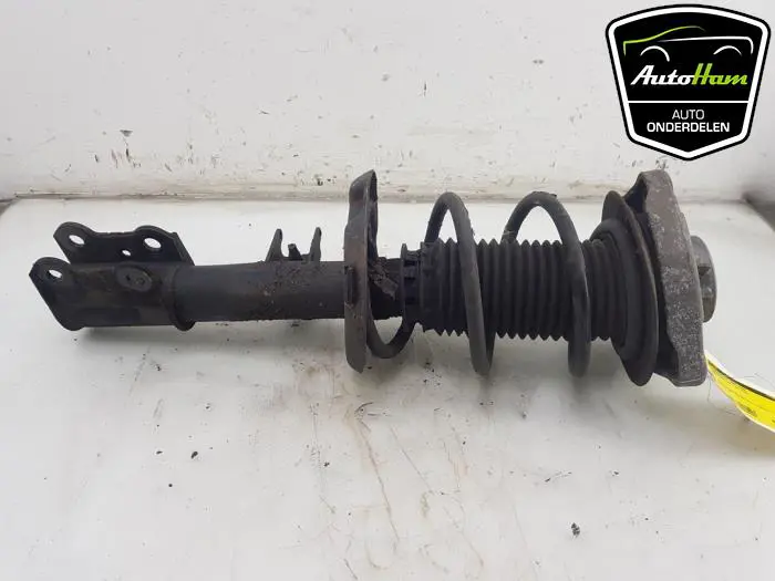 Schokdemper links-voor Mercedes CLA