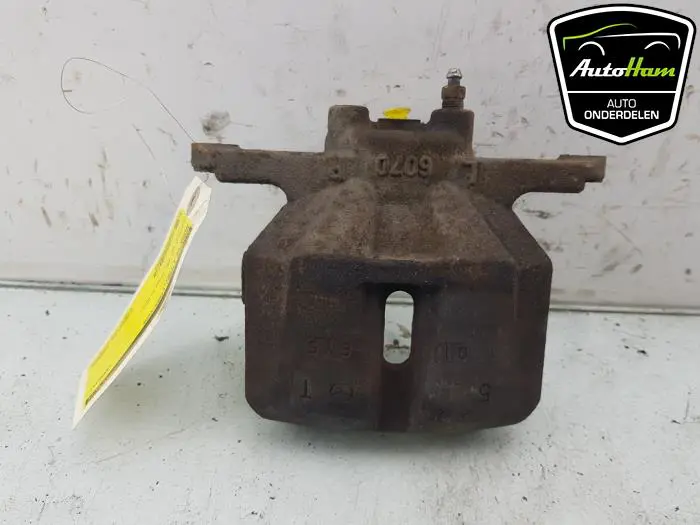 Remklauw (Tang) links-voor Mazda CX-5