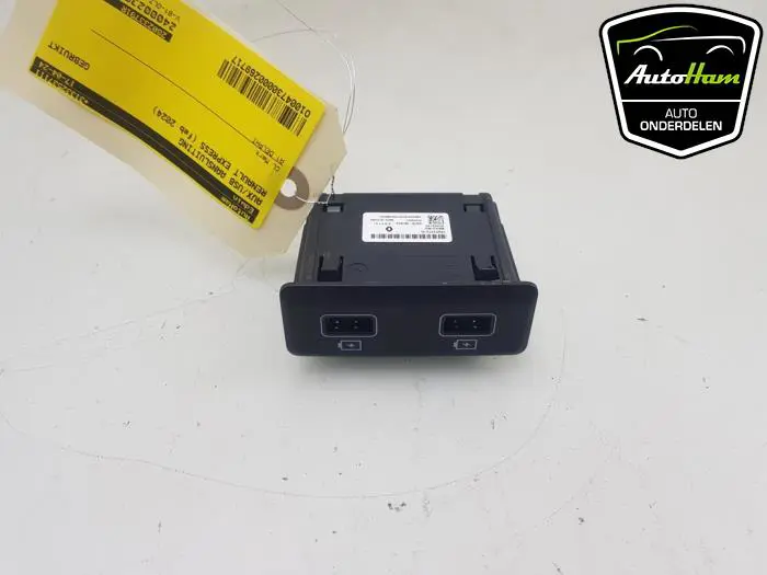 AUX/USB aansluiting Renault Express