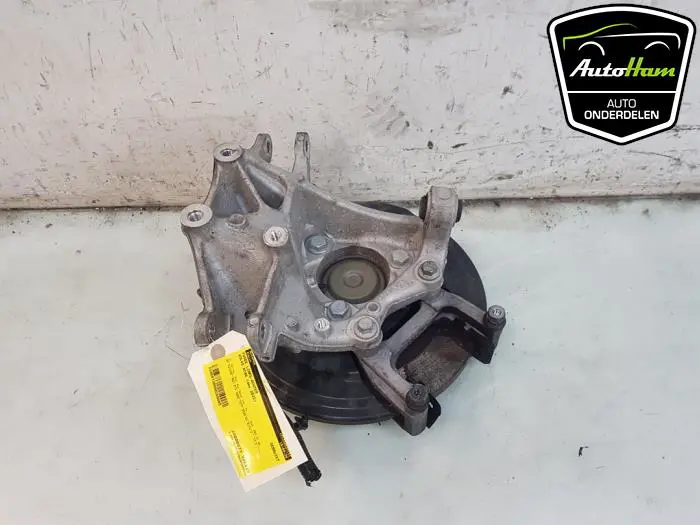 Fusee links-achter Volvo XC40