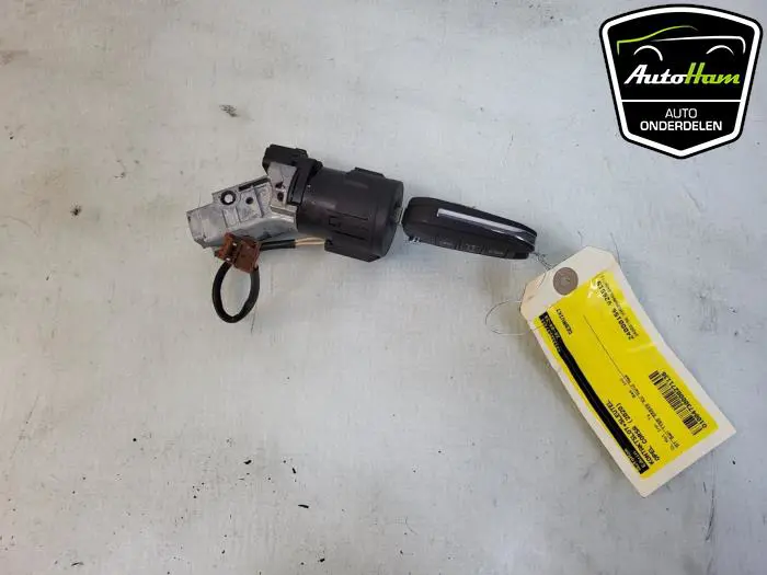 Kontaktslot+Sleutel Opel Corsa