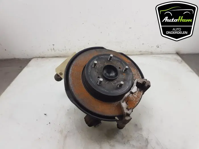 Fusee links-achter Toyota Corolla