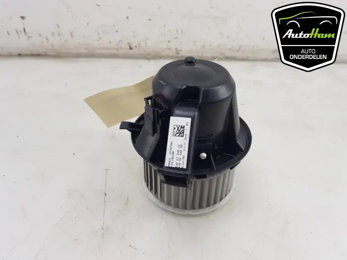 Kachel Ventilatiemotor Renault Twingo