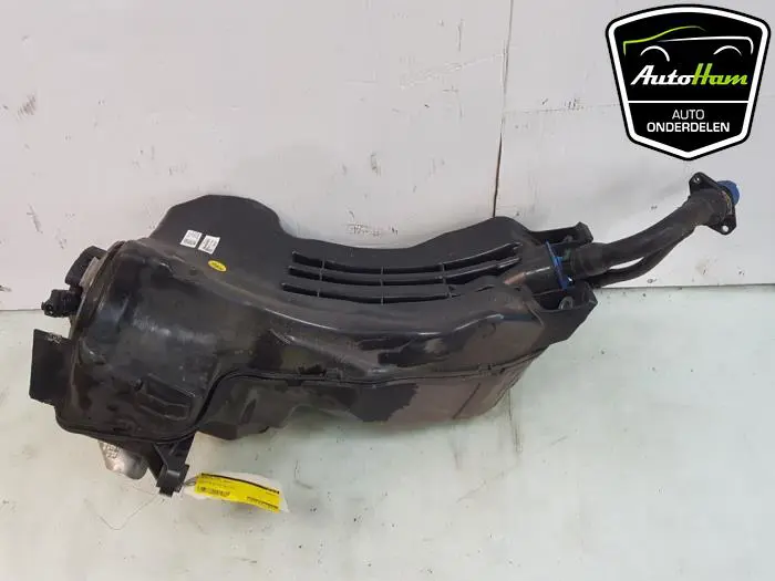 Adblue tank Audi Q8