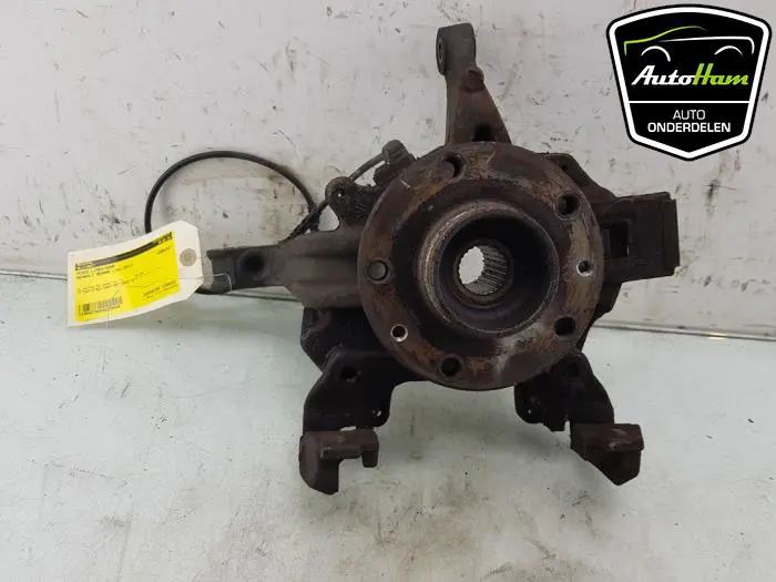 Fusee links-voor Renault Megane