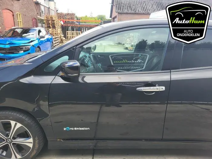 Portier 4Deurs links-voor Nissan Leaf