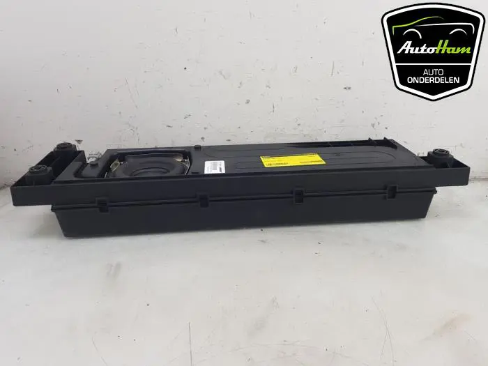Subwoofer Nissan Leaf