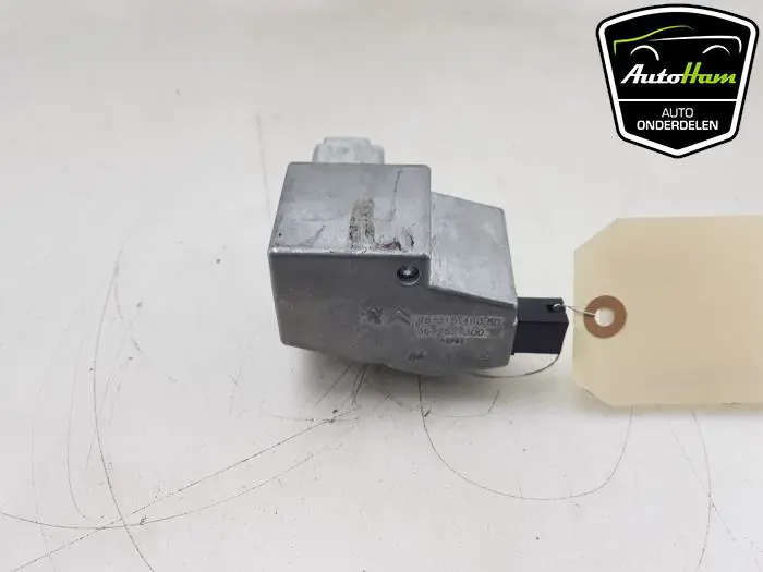 Elektronisch kontaktslot Opel Astra