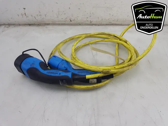 Oplaadkabel elektrische auto BMW X5