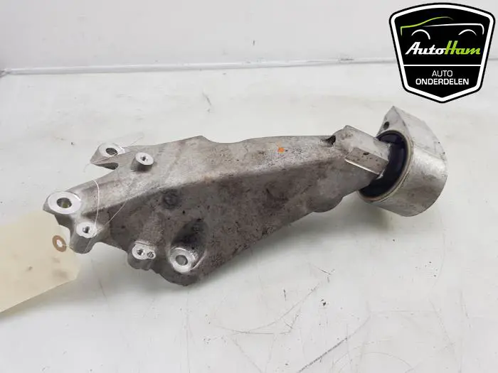Motorsteun Porsche Taycan