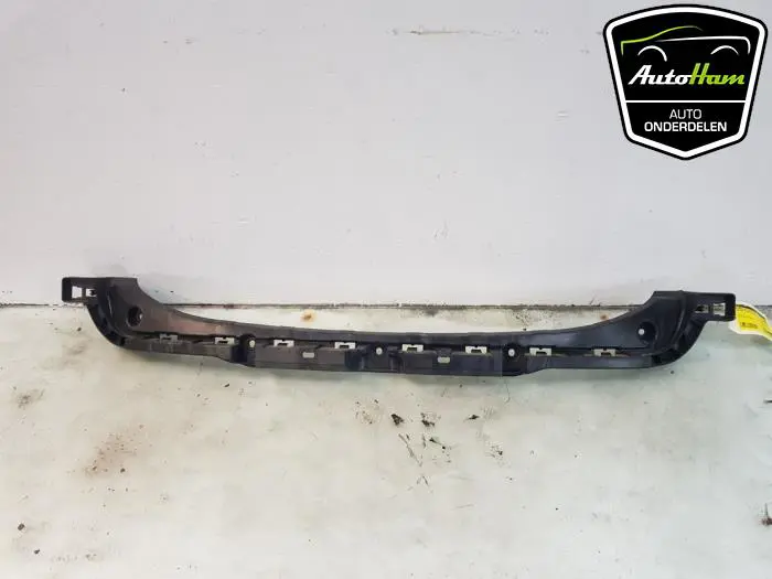 Bumpersteun midden-achter Porsche Taycan