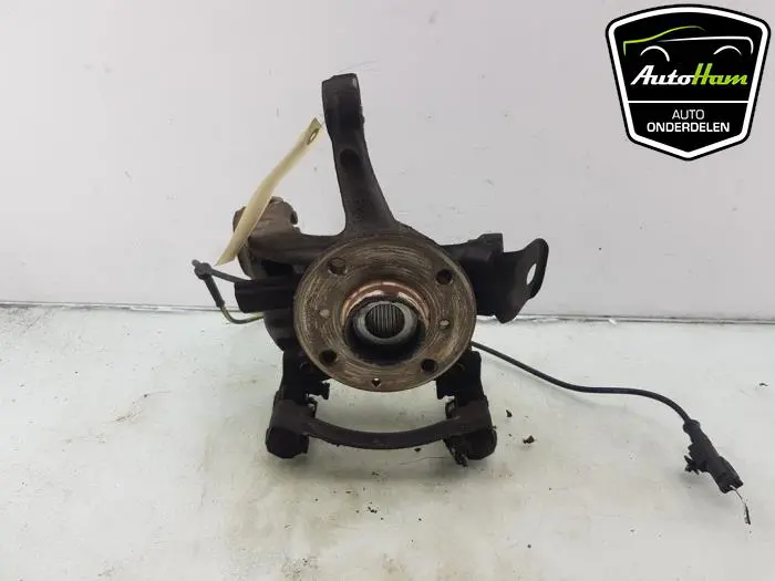 Fusee links-voor Peugeot 108