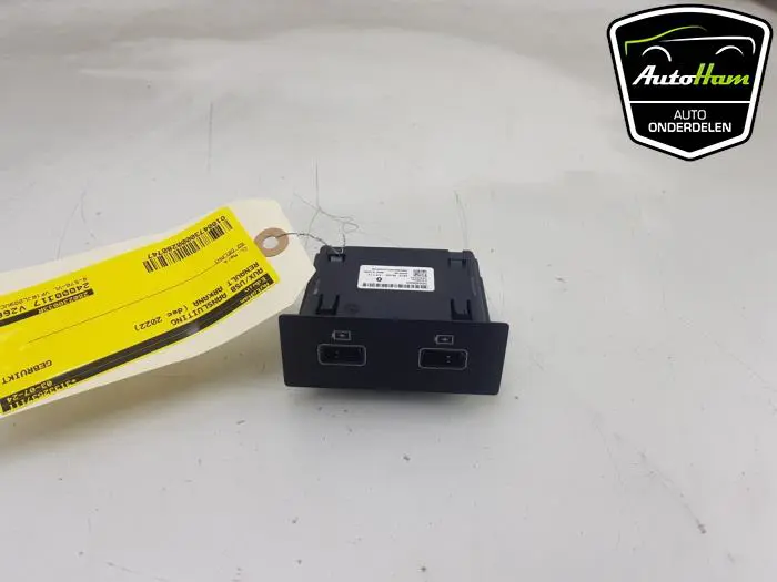 AUX/USB aansluiting Renault Arkana
