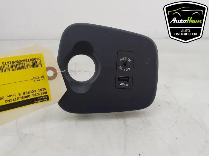 AUX/USB aansluiting Mini Cooper S