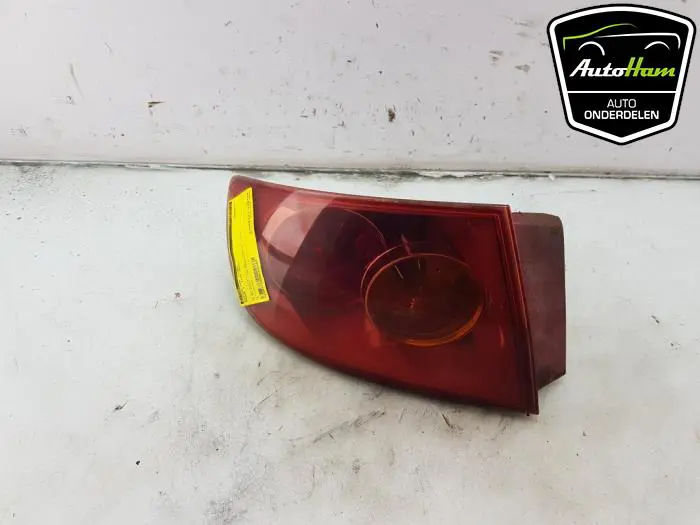 Achterlicht links Mazda 3.