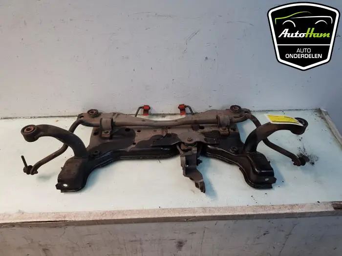 Subframe Mazda 3.