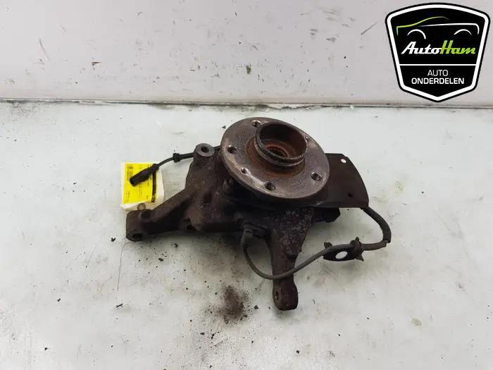 Fusee rechts-voor Renault Trafic