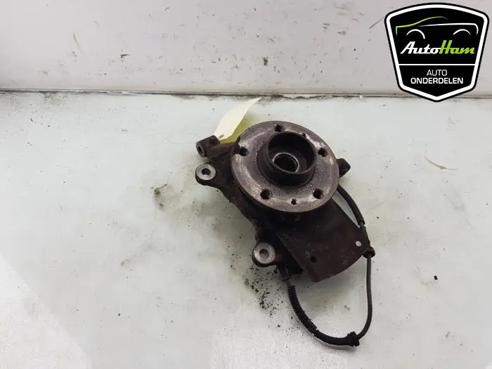 Fusee links-voor Renault Trafic