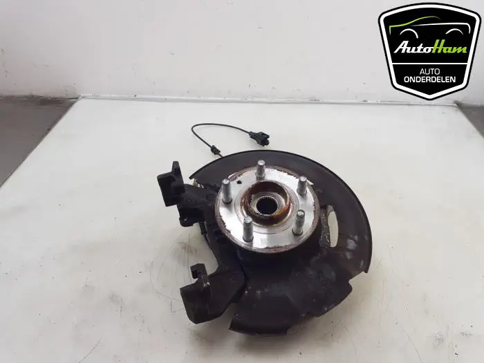 Fusee links-voor Opel Astra