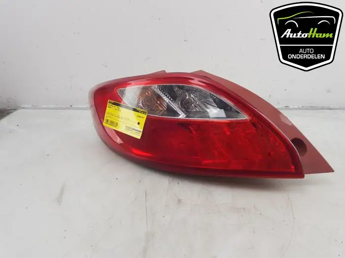 Achterlicht links Mazda 2.