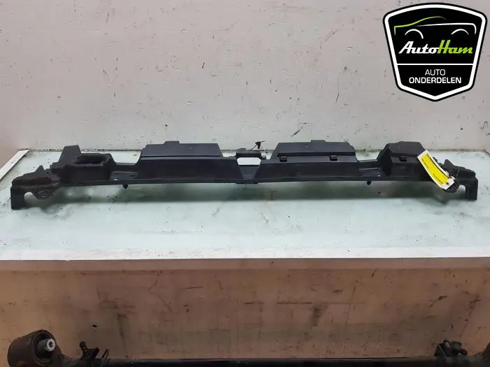Bumperframe achter Dacia Duster