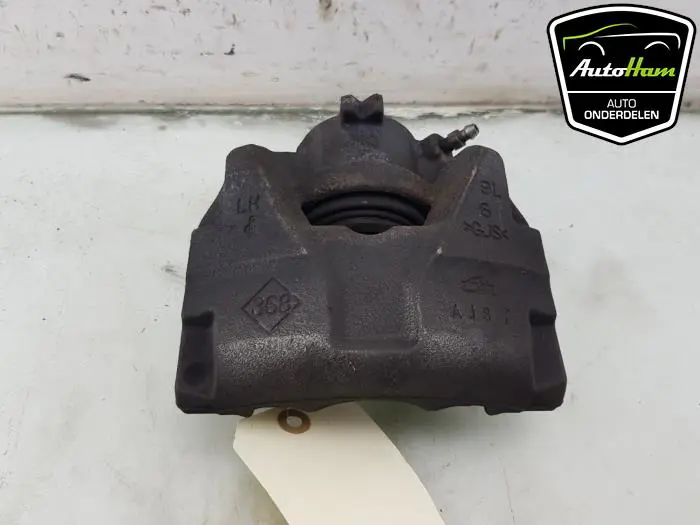 Remklauw (Tang) links-voor Dacia Duster
