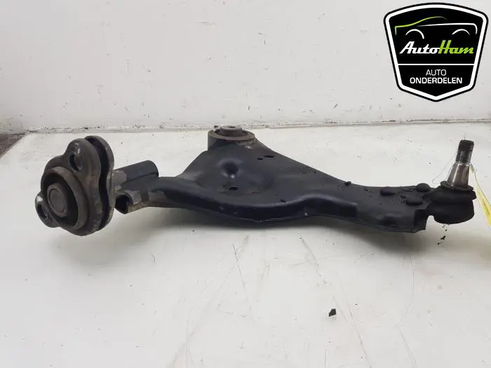 Draagarm links-voor Mercedes Vito